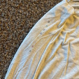 Long sleeve paradise sweatshirt, size medium